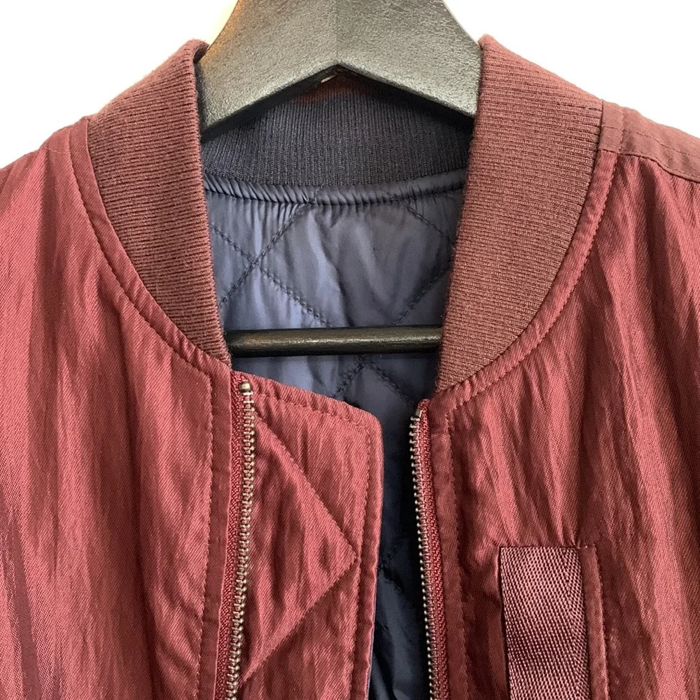 NWOT Vince REVERSIBLE 5-pkt Flight Jacket Navy Quilted and Merlot Patchwork - Picture 4 of 12